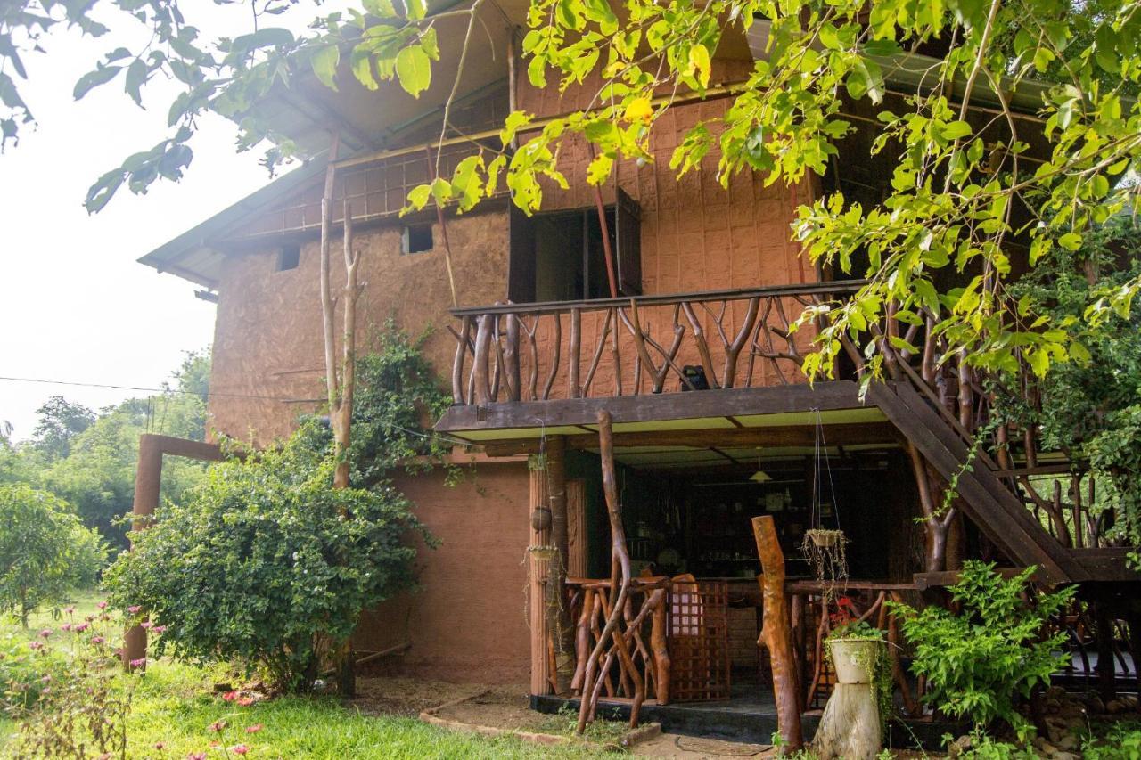 Anushka Nera Nature House * Сигирия